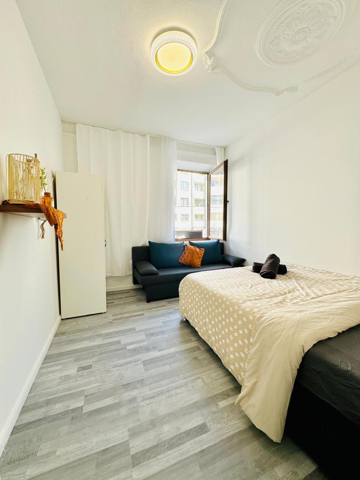 Very Spacious Apartment For Up To 7P With Great Location Вена Экстерьер фото