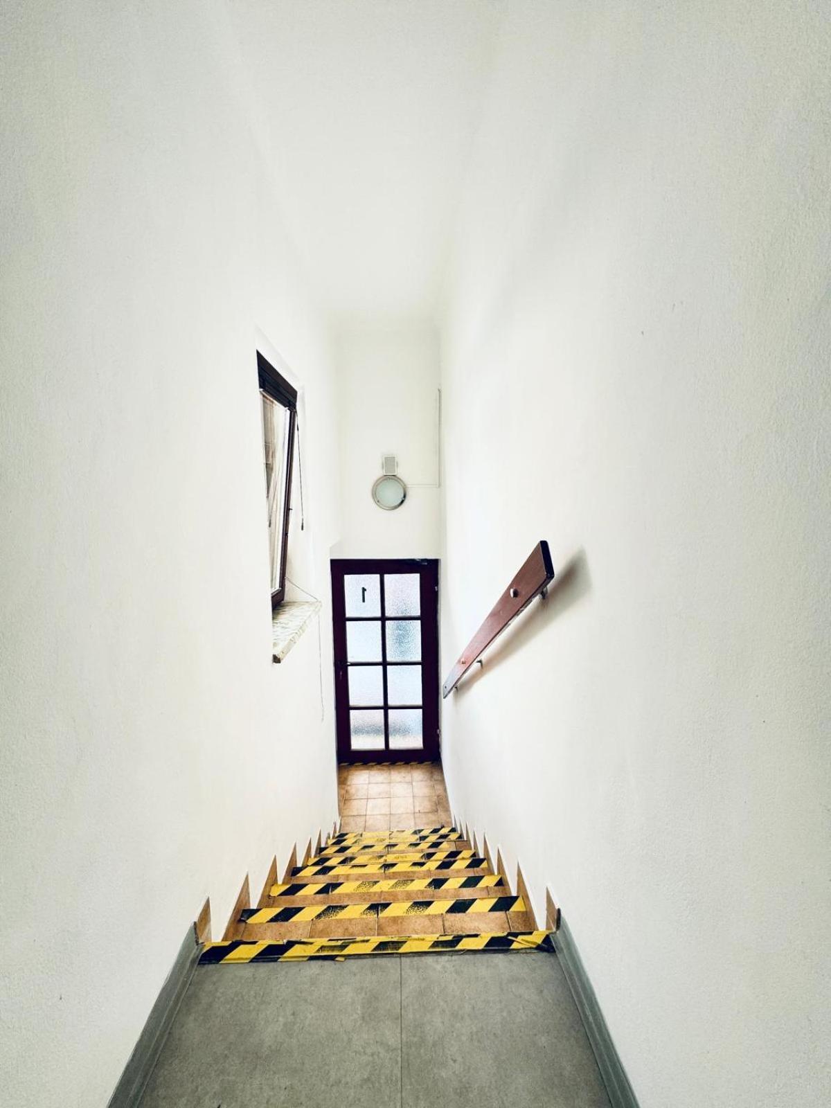 Very Spacious Apartment For Up To 7P With Great Location Вена Экстерьер фото